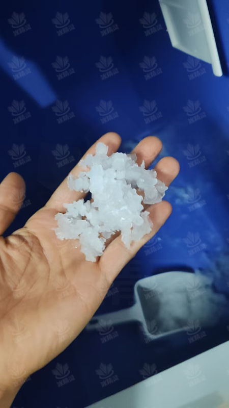 雪花颗粒冰